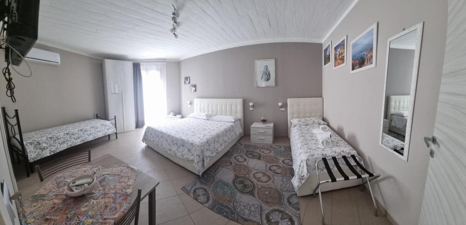 La Regina Di Saba Bed & Breakfast Piazza Armerina Exterior photo
